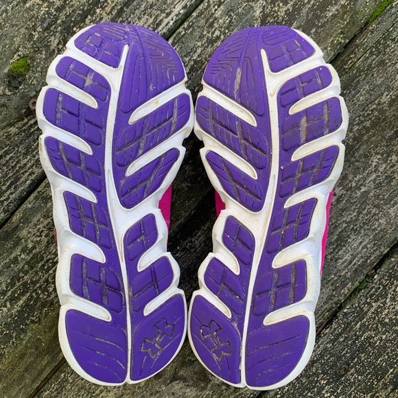 Under Armour pink & purple sneakers Y 4 - Picture 6 of 7